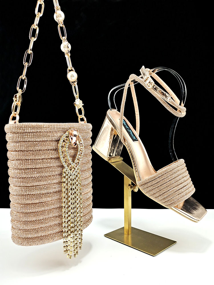 Sandali e Borsa da Donna di Te - Women Accessories Chain recensione e prezzo